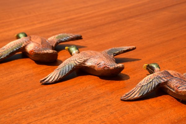 Flying Mallard Duck Wall Hanging Set (Circa 1950s) - Image 4