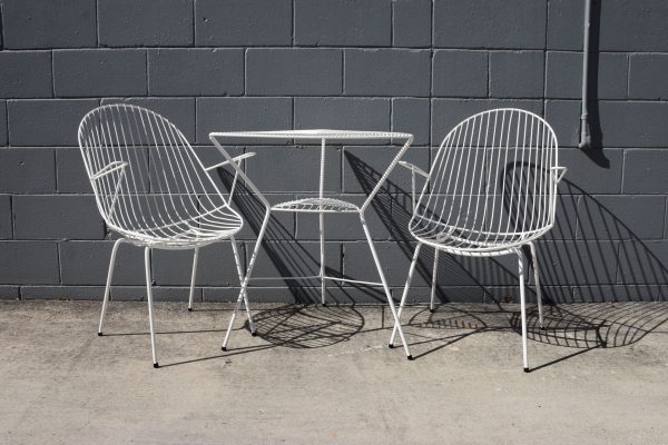Outdoor Wire Setting (Circa 1950s)