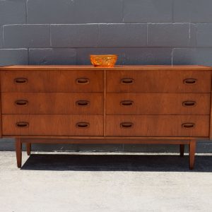 Parker Nordic Six Drawer Chest (Circa 1960s)