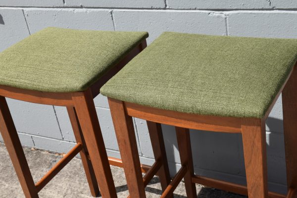 Pair of Carricks (Elite) Furniture Kitchen Stools (Circa 1970s) - Image 5