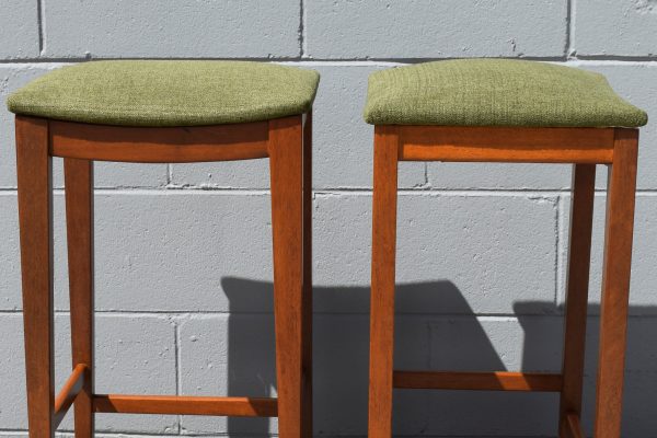 Pair of Carricks (Elite) Furniture Kitchen Stools (Circa 1970s) - Image 4