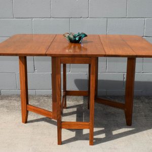 Dropleaf Dining Table (Circa 1960s)