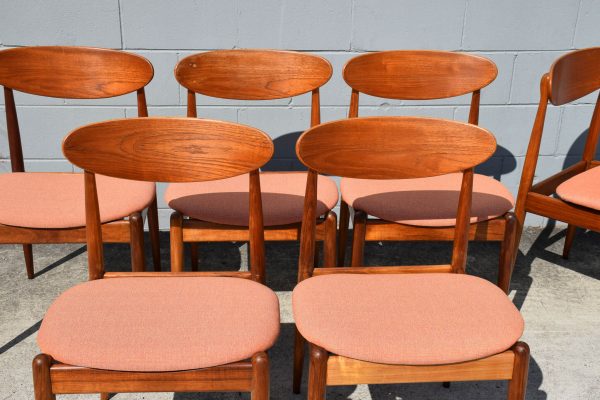 Six Custom Parker '107' Spade Back Dining Chairs (Circa 1960s) - Image 2