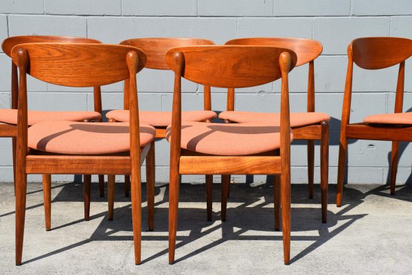 Six Custom Parker '107' Spade Back Dining Chairs (Circa 1960s)