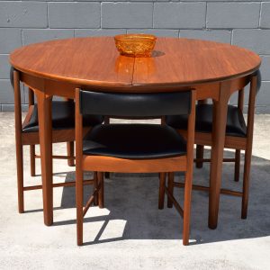 McIntosh 'Roundette' Dining Suite (Circa 1970s)